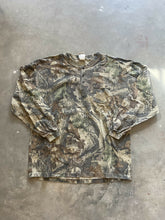 Load image into Gallery viewer, Vintage Realtree Advantage Timber Camo Henley Shirt (XL)
