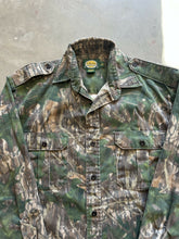Load image into Gallery viewer, Vintage Mossy Oak ShadowLeaf Camo Strap Shirt (S)