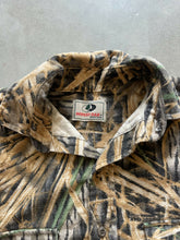 Load image into Gallery viewer, Vintage Mossy Oak Shadow Grass Camo Chamois Shirt (S)