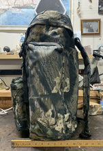 Load image into Gallery viewer, Vintage Boyt Harness Co. Mossy Oak Hunting Bacpack, Waterflow Accessories