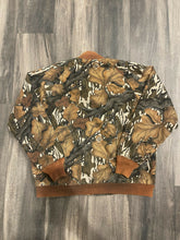 Load image into Gallery viewer, 90’s Mossy Oak Fall Foliage Camo Bomber Jacket (M) 🇺🇸