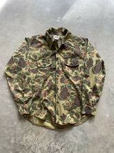 Load image into Gallery viewer, Vintage Duxbak Duck Camo Lightweight Button-Up (L)