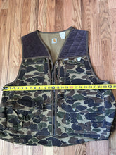 Load image into Gallery viewer, Men’s Carhartt Vintage Duck Camo Hunting Vest 1980s Made In USA Size XL
