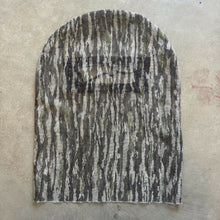 Load image into Gallery viewer, Vintage Realtree Camo Facemask