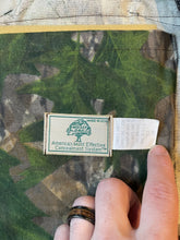 Load image into Gallery viewer, Vintage Mossy Oak Shadow Leaf Camo Turkey Hunting Vest (S/M)