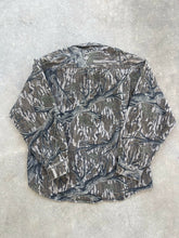 Load image into Gallery viewer, Vintage MossyOak Treestand Camo Chamios (S/M)