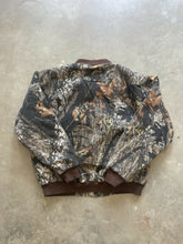 Load image into Gallery viewer, 2000’s Mossy Oak Breakup Camo Jacket (XL)