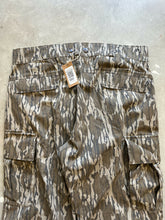 Load image into Gallery viewer, Vintage Remington Original Mossy Oak Bottomland Camo Pants (XL)