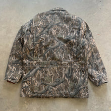 Load image into Gallery viewer, Vintage Carhartt Mossy Oak Treestand Camo Jacket (L)