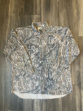 Load image into Gallery viewer, 1990’s Mossy Oak Treestand Camo Chamois Shirt (L)