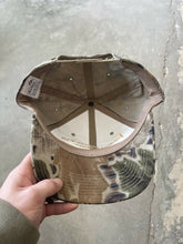 Load image into Gallery viewer, Vintage Bowhunters Camo Incleside Gunworks Hat
