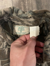 Load image into Gallery viewer, Vintage Mossy Oak Treestand Camo Chamois Shirt (L)