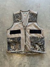 Load image into Gallery viewer, Mossy Oak Breakup Camo Bird Hunting Vest (XL/XXL)