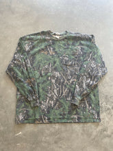 Load image into Gallery viewer, Vintage Mossy Oak Shadow Leaf Camo Long Sleeve Shirt (XL)