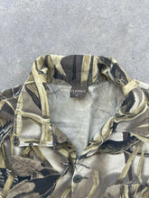 Load image into Gallery viewer, Vintage Realtree Advantage Wetlands Camo Button-Up (XL)