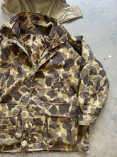 Load image into Gallery viewer, Vintage Duck Camo 2 in 1 Jacket (L)