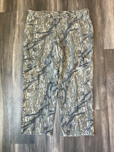 Load image into Gallery viewer, 1990’s Mossy Oak Treestand Camo Adjustable Waist Chamois Pants (XL)