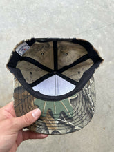 Load image into Gallery viewer, Vintage Realtree Advantage Camo Patriot Broadheads SnapBack Hat