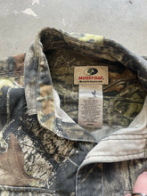 Load image into Gallery viewer, 2000’s Mossy Oak Breakup Camo Button Up Shirt (M)