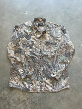 Load image into Gallery viewer, Vintage Realtree Advantage Camo Button Up Shirt (2XL)
