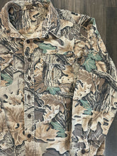 Load image into Gallery viewer, Vintage Realtree Advantage Camo Button-Up Shirt (XL)