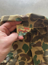 Load image into Gallery viewer, Vintage Duck Camo Lightweight Button Up Shirt (L)