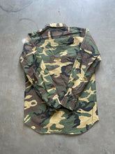 Load image into Gallery viewer, Vintage Duck Camo Button Up Shirt (M)