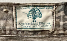 Load image into Gallery viewer, RARE Vintage Cabela's Mossy Oak Treestand Denim Pants 32