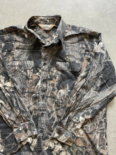 Load image into Gallery viewer, Vintage Mossy Oak Breakup Camo Button Up Shirt (XL)