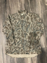 Load image into Gallery viewer, Vintage Mossy Oak Treestand Camo Chamois Shirt (L)