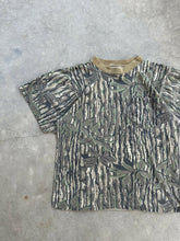 Load image into Gallery viewer, Vintage Sports Afield Realtree Camo Pocket T(M)