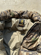 Load image into Gallery viewer, Vintage Browning MossyOak Treestand Camo Puff Jacket (XL)