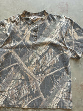 Load image into Gallery viewer, Vintage Mossy Oak Shadow Branch Henley Shirt (L)