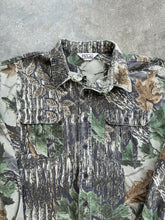 Load image into Gallery viewer, Vintage Walls Realtree Camo Button Up (XXL/XXXL)