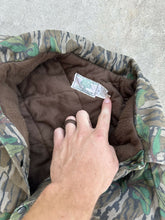 Load image into Gallery viewer, Vintage Mossy Oak GreenLeaf Collared Insulated Bomber Jacket (M/L)