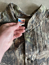 Load image into Gallery viewer, Vintage Realtree Camo Lightweight Pullover (XL)