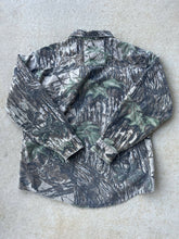 Load image into Gallery viewer, Vintage Rattlers Brand Realtree Camo Chamois Shirt with Distressed Collar (XL)