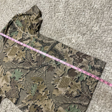Load image into Gallery viewer, Realtree advantage T shirt (L)