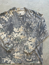 Load image into Gallery viewer, Vintage Mossy Oak Breakup Camo Long Sleeve Shirt (XL)