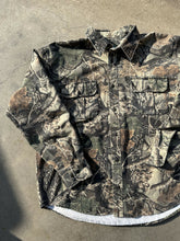 Load image into Gallery viewer, Vintage Cabela’s Seclusion Camo Button Up (L)