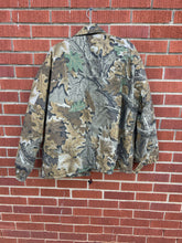 Load image into Gallery viewer, Realtree Advantage Gore-Tex Jacket (L)