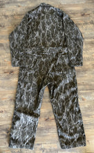 Load image into Gallery viewer, 90’s Mossy Oak Coveralls Non-Insulated Original Bottomland size L long made in USA 🇺🇸
