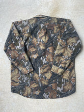 Load image into Gallery viewer, Vintage Mossy Oak Fall Foliage Camo Chamois Shirt (XL)
