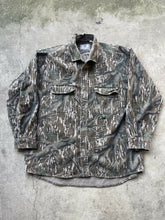 Load image into Gallery viewer, Vintage MossyOak Treestand Camo Chamois (XL)