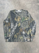 Load image into Gallery viewer, Vintage MossyOak Breakup Camo Henley (XXL)