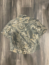 Load image into Gallery viewer, Vintage Mossy Oak Breakup Camo Button-Up Short Sleeve Shirt (L)
