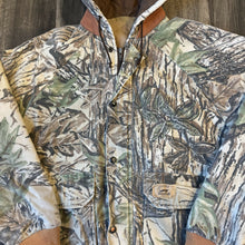 Load image into Gallery viewer, 1990’s Duxbak Realtree Camo Hooded Jacket (L)