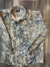 Load image into Gallery viewer, 1990’s Mossy Oak Treestand Camo Chamois Shirt (2XL)