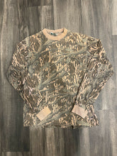 Load image into Gallery viewer, 1990’s Mossy Oak Treestand Camo Long Sleeve Shirt (M)
