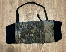 Load image into Gallery viewer, Vintage Realtree Hand Warmer